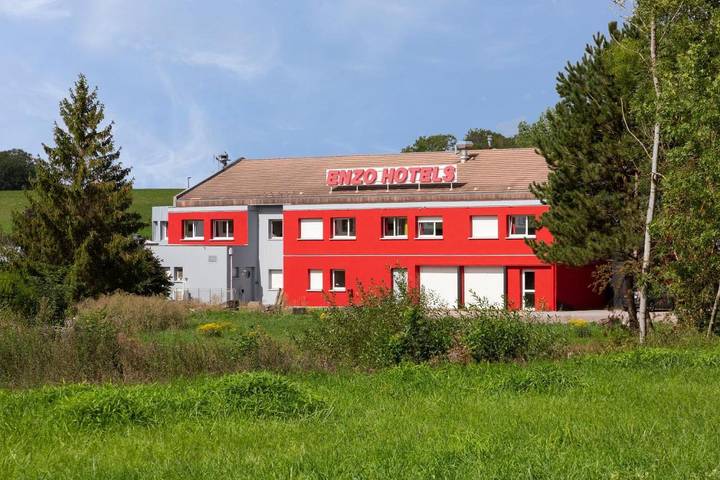 Hôtel pour 3 personnes, avec terrasse et jardin