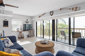 Vacation Home for 10 Guests in Clearwater Beach Island, Clearwater, Picture 2