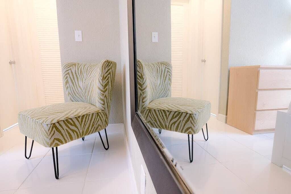 Ganze Wohnung, Paradise Shores #4 | 1 block to beach | 1 gig Wifi in Pompano Beach, Broward County