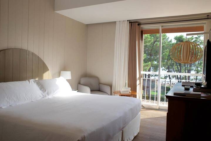 Hôtel pour 2 personnes, avec sauna ainsi que piscine et jardin dans Plage Cala Rossa - 4