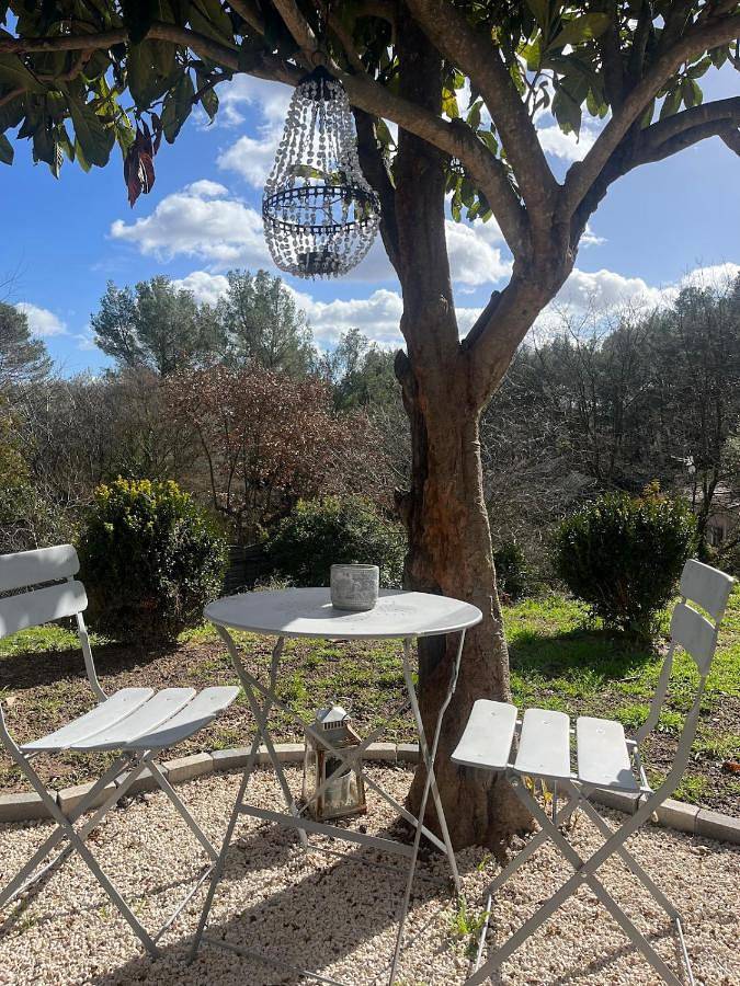 Gîte pour 2 personnes, avec sauna ainsi que jacuzzi et jardin à Peypin - 3