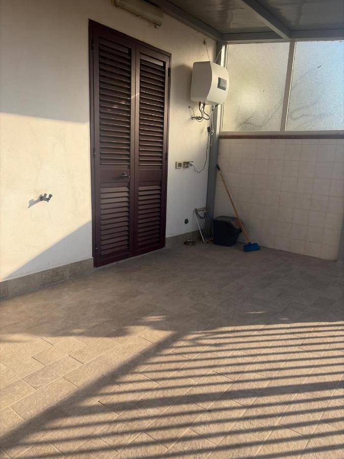 Gîte pour 4 personnes, avec Balcon ainsi que Terrasse et Vue à Agnone Bagni - 4