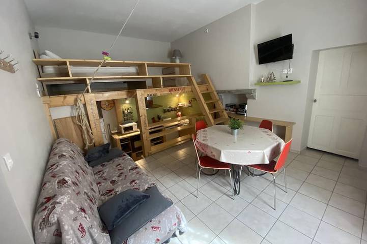 Gîte pour 8 personnes dans Office De Tourisme D Orelle