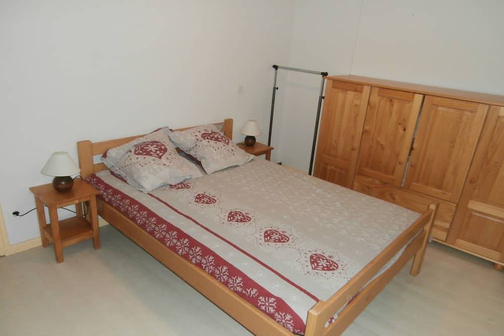 Entire apartment, Just 5 minutes from the Domaine des Sybelles! Fully equipped apartment with view. in Saint-Colomban-des-Villards, Saint-Jean-de-Maurienne region