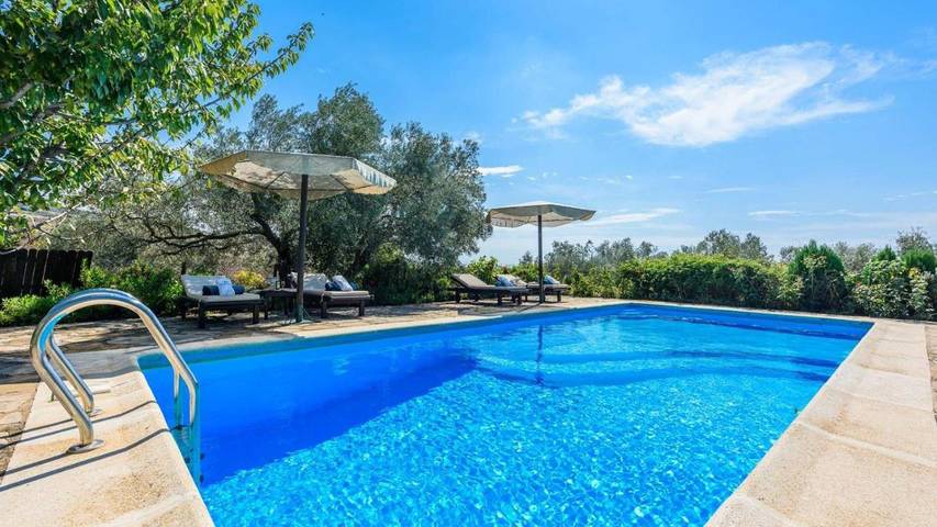 Chalet para 6 personas, con jardín y piscina en Antequera