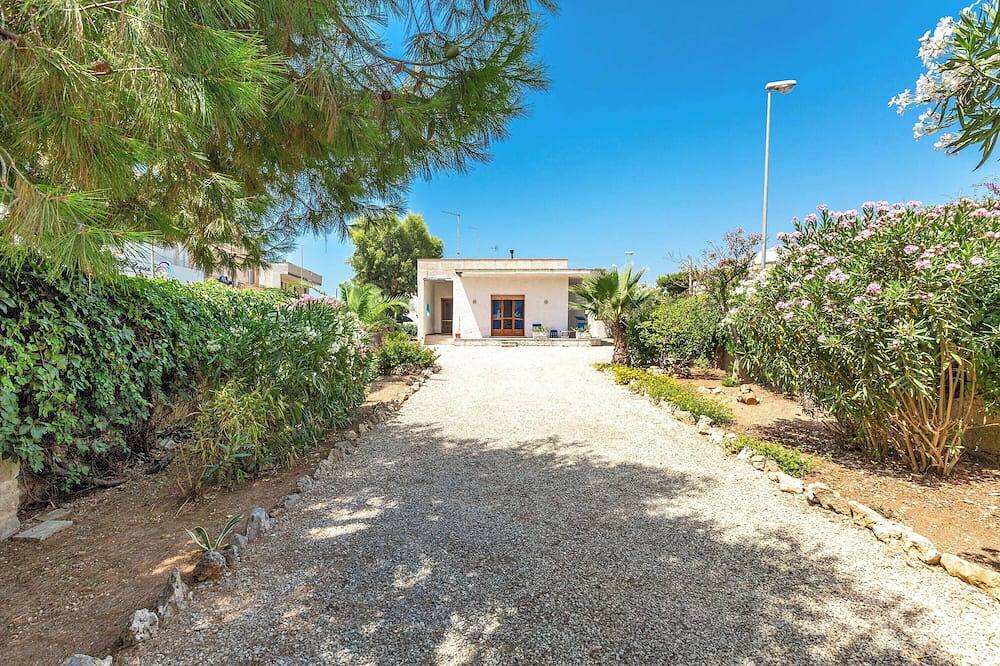 Villetta Dany by Barbarhouse in Torre Lapillo, Golfo di Taranto