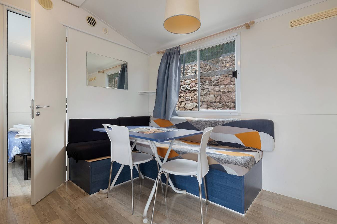 Mobil Home 'Stella Alpina' con vistas al lago, Wi-Fi y aire acondicionado in Brenzone, Montañas Garda