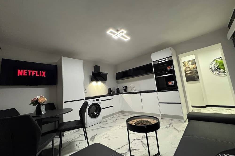 Ganze Wohnung, Apartment Leon, Town Centre with private garage! in Mittelslowakei