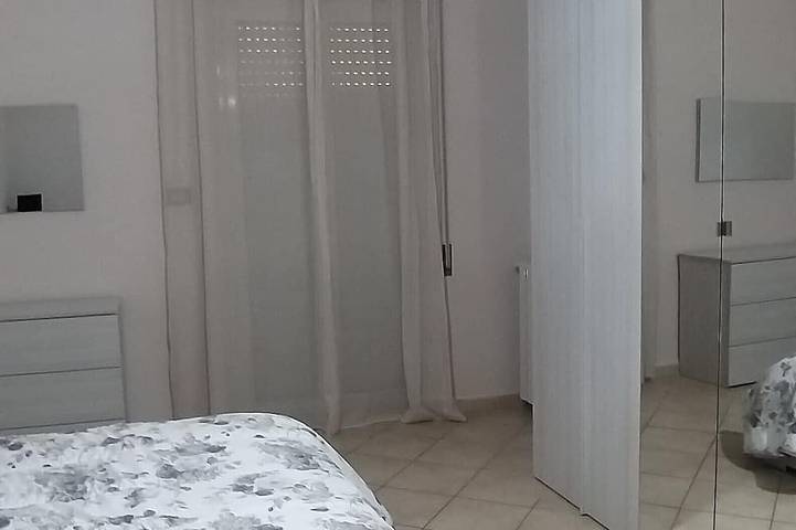 Gîte pour 5 personnes, avec balcon à Barletta - 2