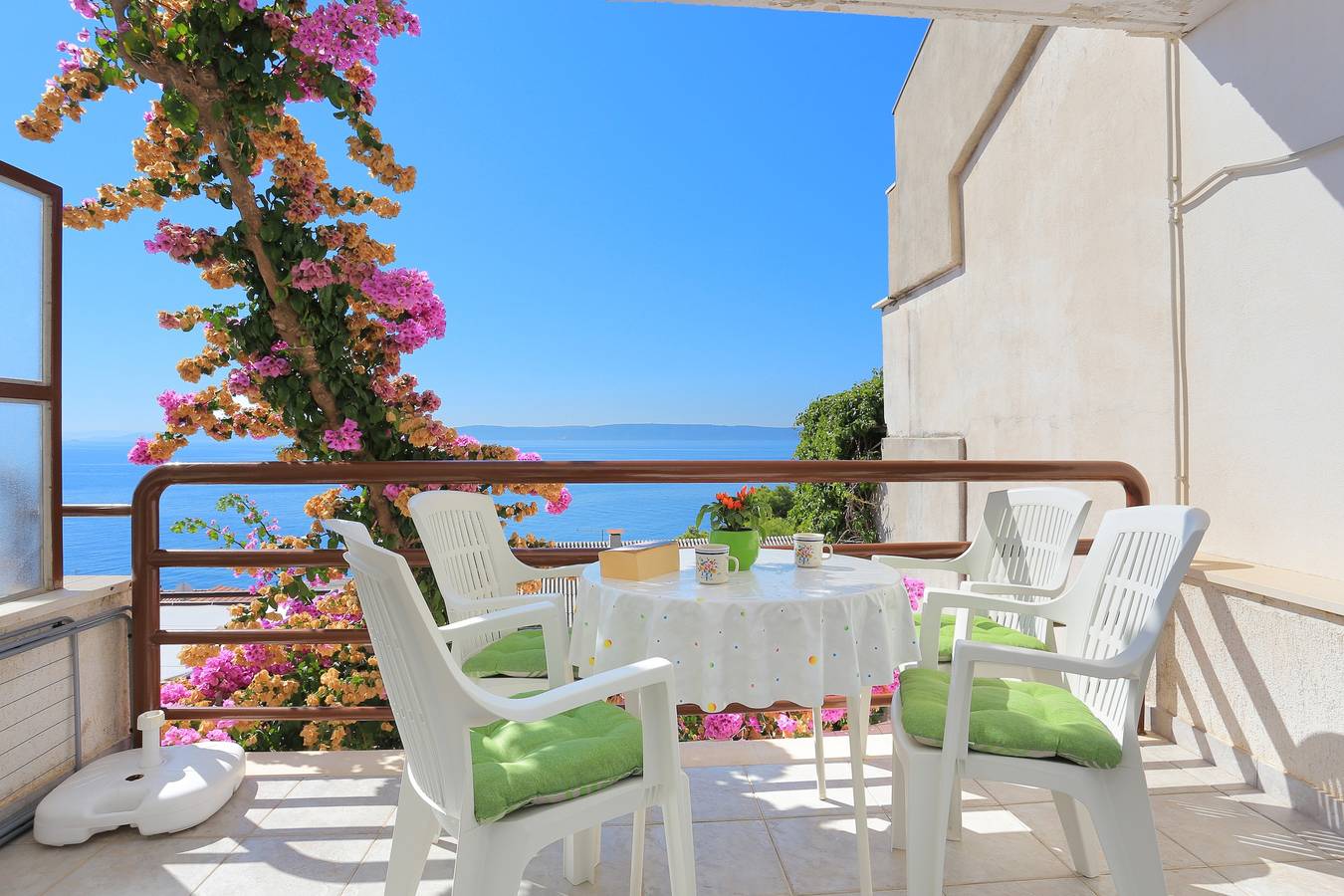 Ganze Wohnung, 1-Zimmer-Ferienwohnung mit Terrasse und Meerblick Rastici, Ciovo A-11723-b in Okrug Gornji, Ciovo