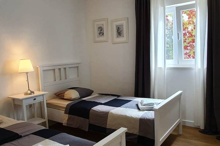 Ganze Wohnung, Beach House Villa Antares, Penthouse apt. A1 in Pisak, Omis-Riviera