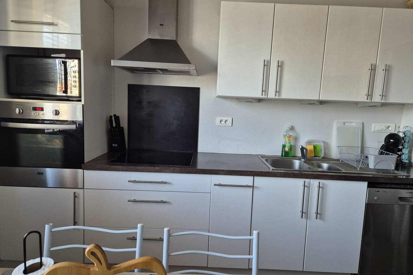 Entire apartment, Spacious apartment with balcony in Nantes, Nantes region