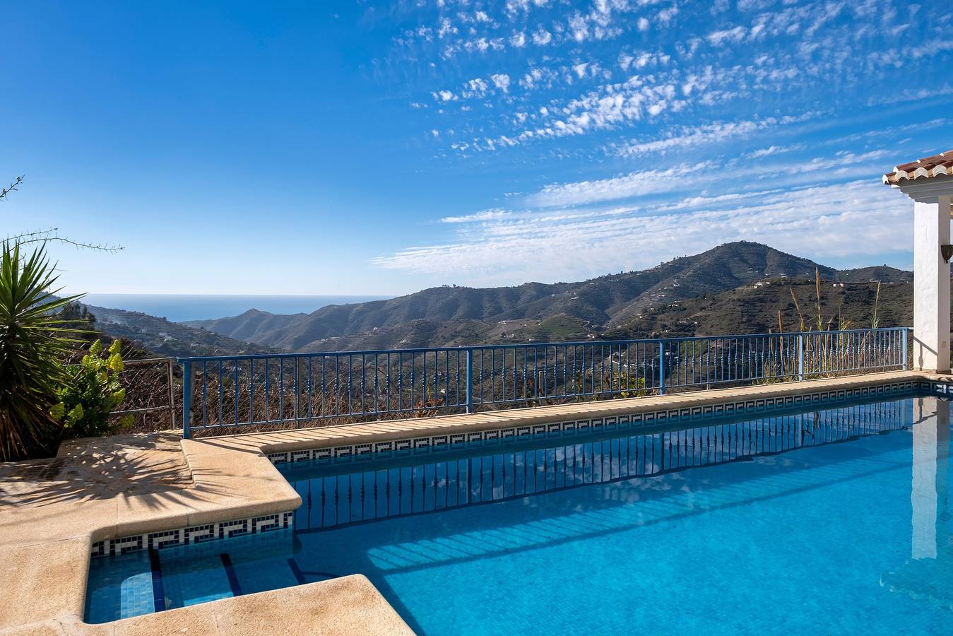 Casa de vacaciones Casita Linda con vistas al mar, piscina, Wi-Fi y jardín in Cómpeta, Costa del Sol