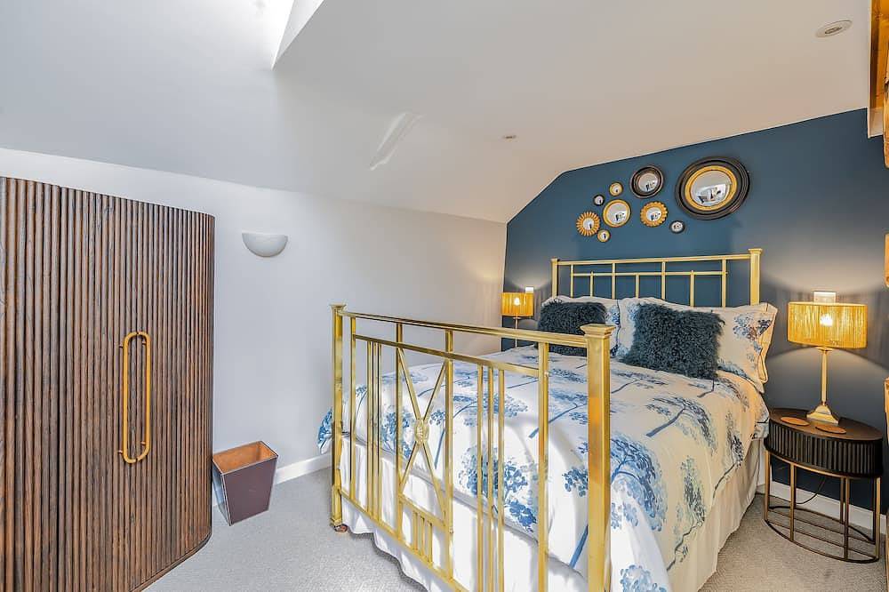 The Old Stables  - sleeps 2 guests  in 1 bedroom in Charmouth, Dorset