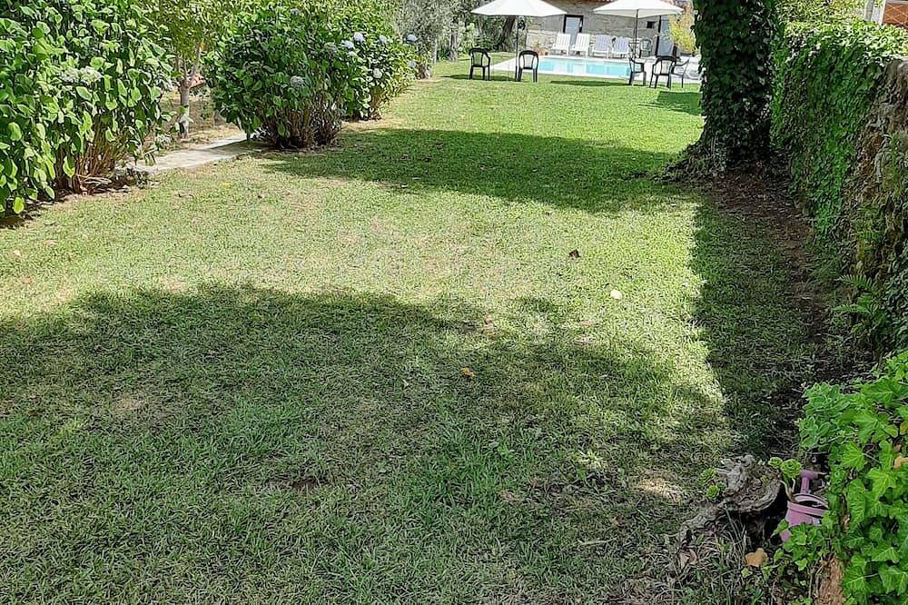 Casa vacanza a Ave a partire da 186€ a notte