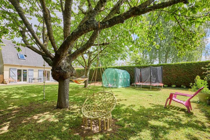Location de vacances pour 6 personnes, avec Terrasse et Jardin à Hérouvillette