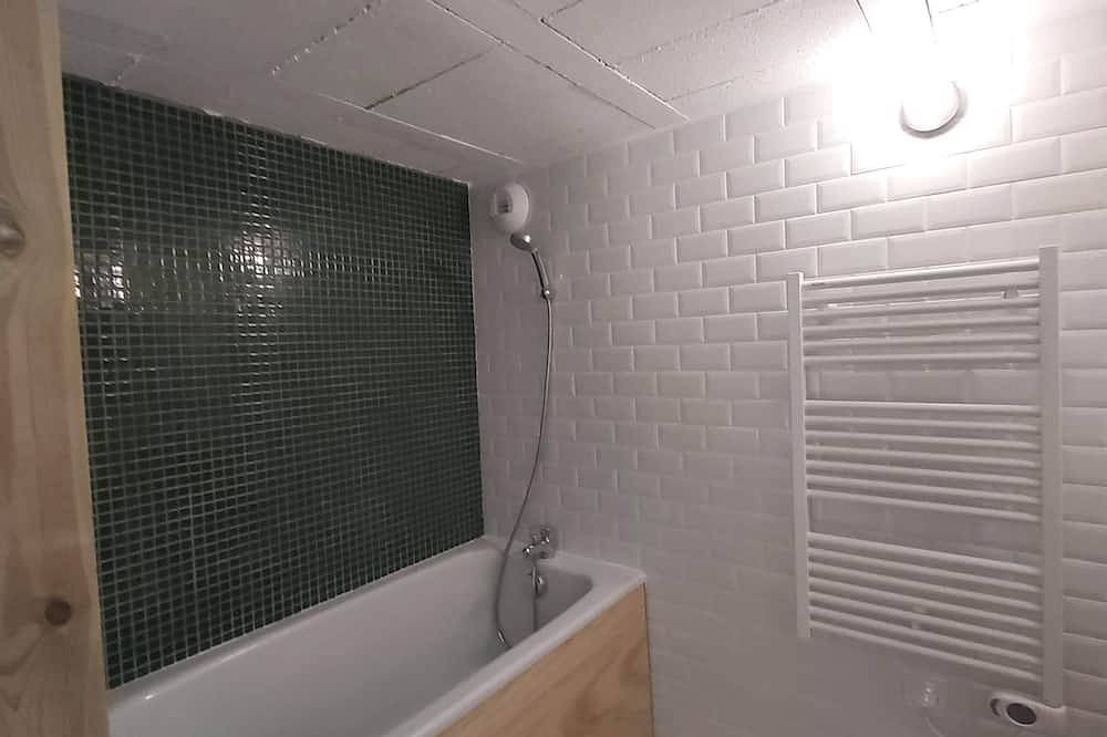 Habitacion Doble-Clásico-Baño privado con bañera-Vista al Jardín-The Wee Room in Douarnenez, Region de Quimper