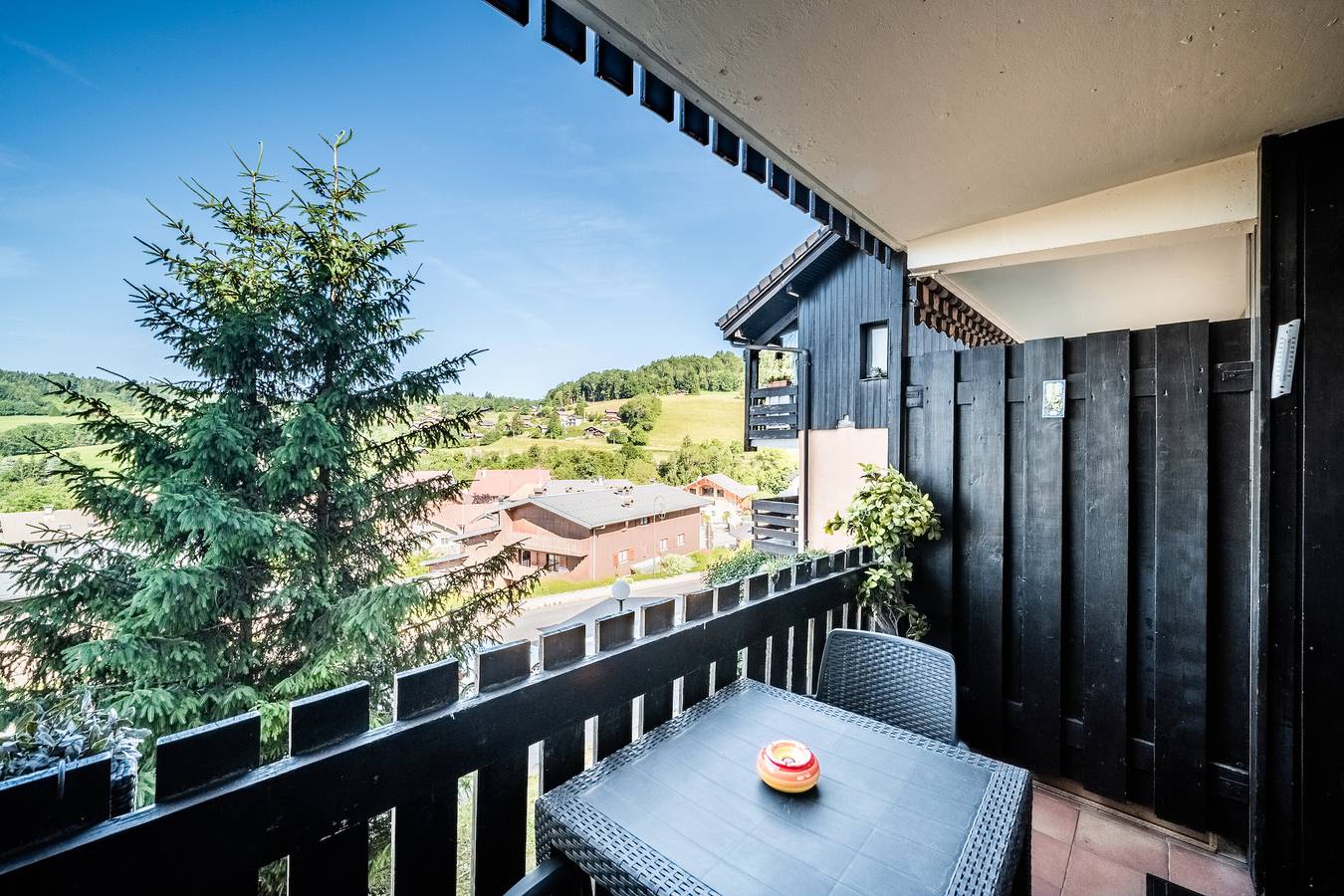 Studio entier, Studio 'De Charme' avec vue sur la montagne et balcon in Bogève, Région de Thonon-les-Bains