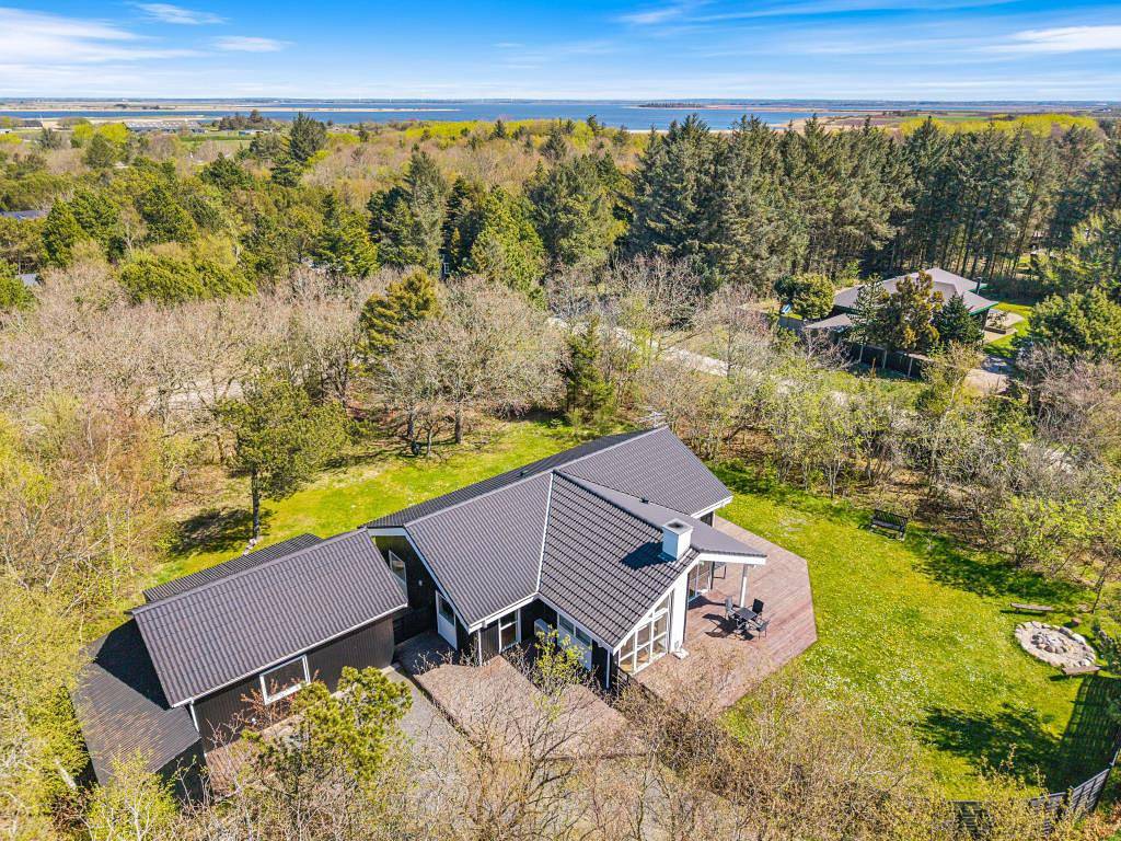 Schönes Ferienhaus mit Aktivitätsraum, Sauna und Whirlpool  in Lodbjerg Hede, Ringkøbing