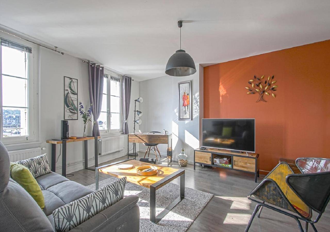 Appartement entier, Two-Bedroom Apartment in Fécamp, Région du Havre
