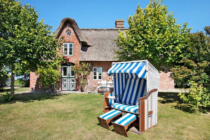 Ferienhaus für 6 Personen, mit Garten in Pellworm
