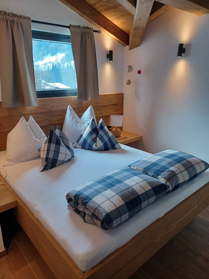 Entire apartment, Apartment 'Appartement Gletscherblick' with Mountain View, Private Terrace and Wi-Fi in Stubai Alps, Fulpmes