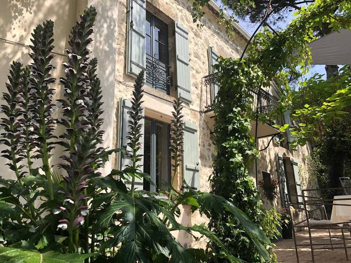 Location de vacances pour 10 personnes, avec vue ainsi que jardin et piscine à Sainte-Maure-de-Peyriac - 4