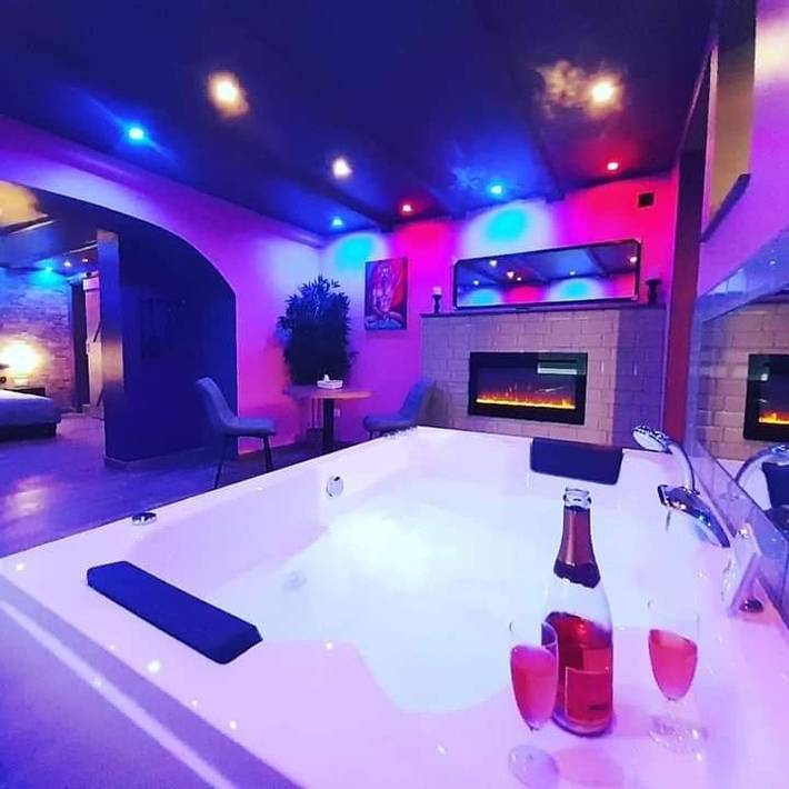 Location de vacances pour 2 personnes, avec terrasse et vue à Le Saulcy