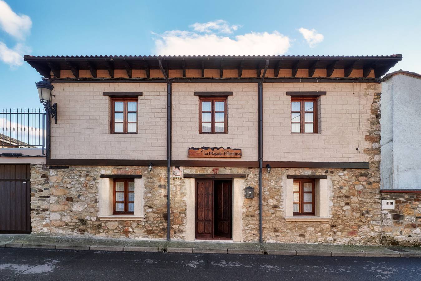 Finca 'La Majada Palentina' mit Bergblick, privater Terrasse und Wi-Fi in Santibáñez de la Peña, Cordillera Cantábrica