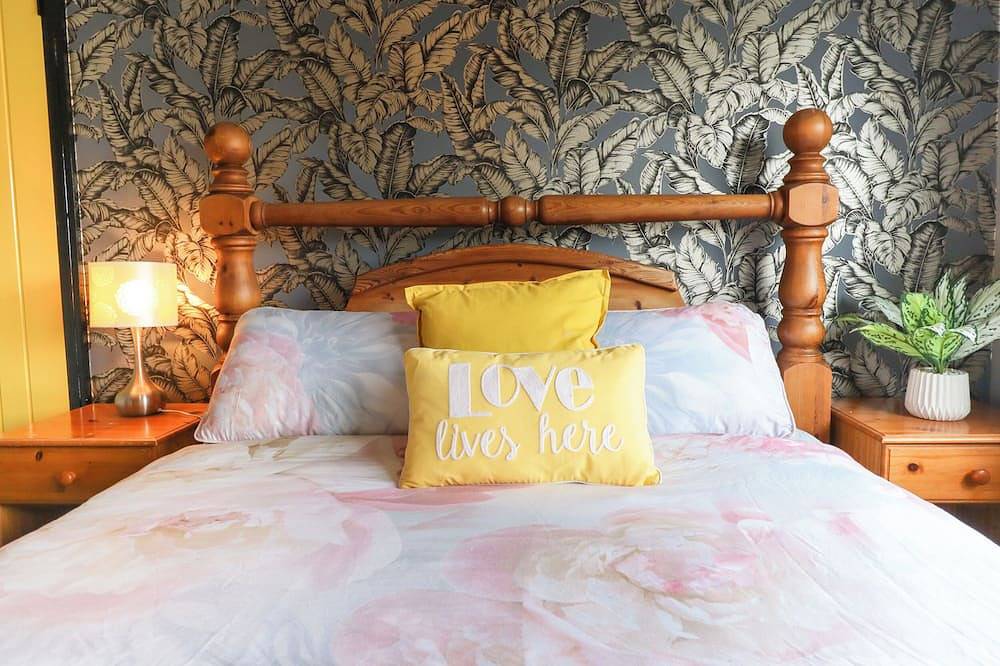 The Yellow House, family friendly, with hot tub in Withernsea in Withernsea, Östliches Yorkshire