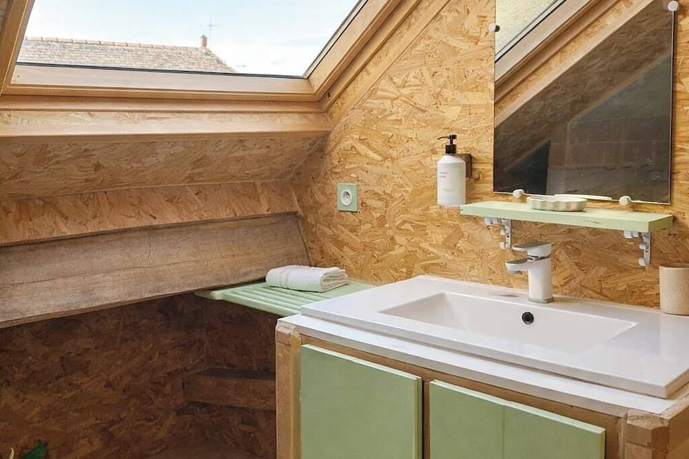 Ganze Wohnung, New Holiday Concept 3 In 1: Cottage, Catering Caribbean, Aktivitäten in Bellechaume, Auxerre und Umgebung