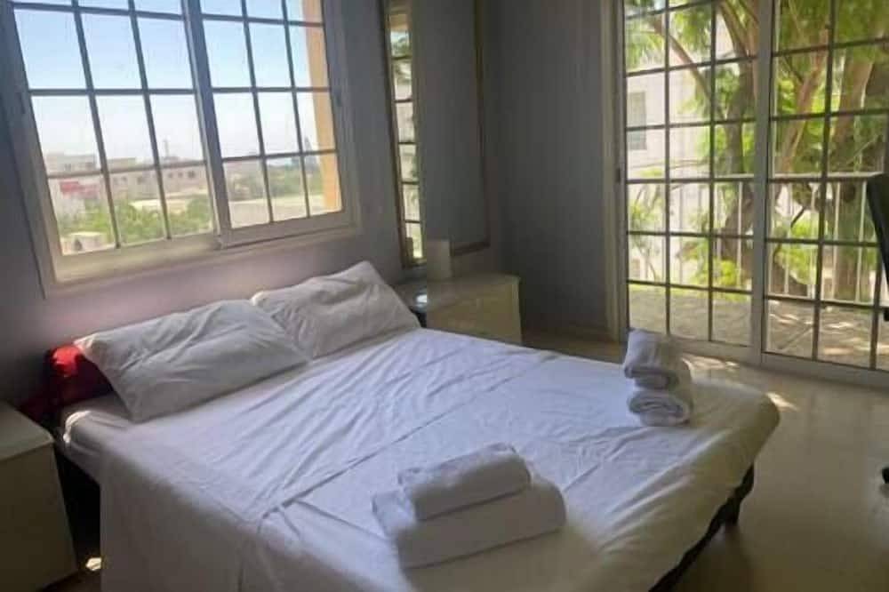 Elia | Heritage 3-Br Maisonette with Piano in Paphos, Südzypern