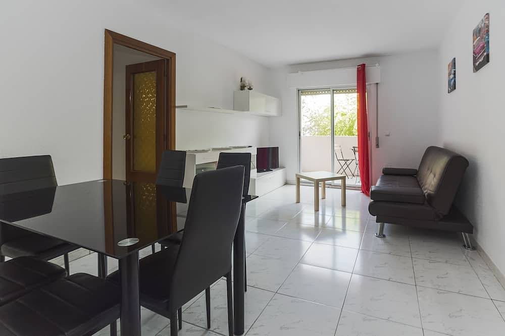 Entire apartment, Apartamentos Complutum in Alcalá de Henares, Madrid Province