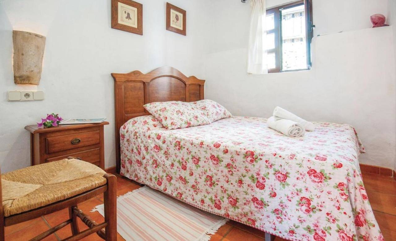 Two-Bedroom House in Tavizna (Cádiz), Benaocaz