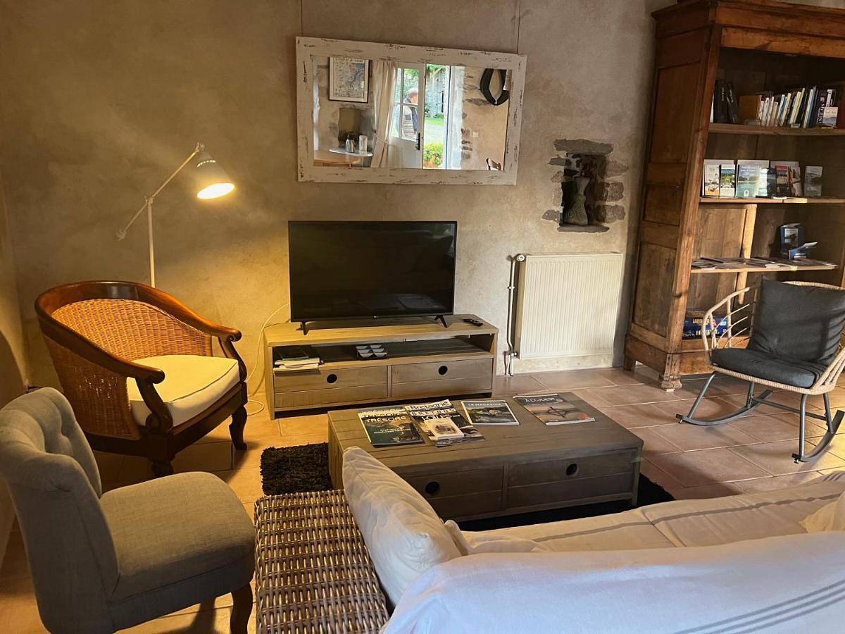 Appartement entier, One-Bedroom Apartment in Saint-Jouan-des-Guérets, Région de Saint-Malo