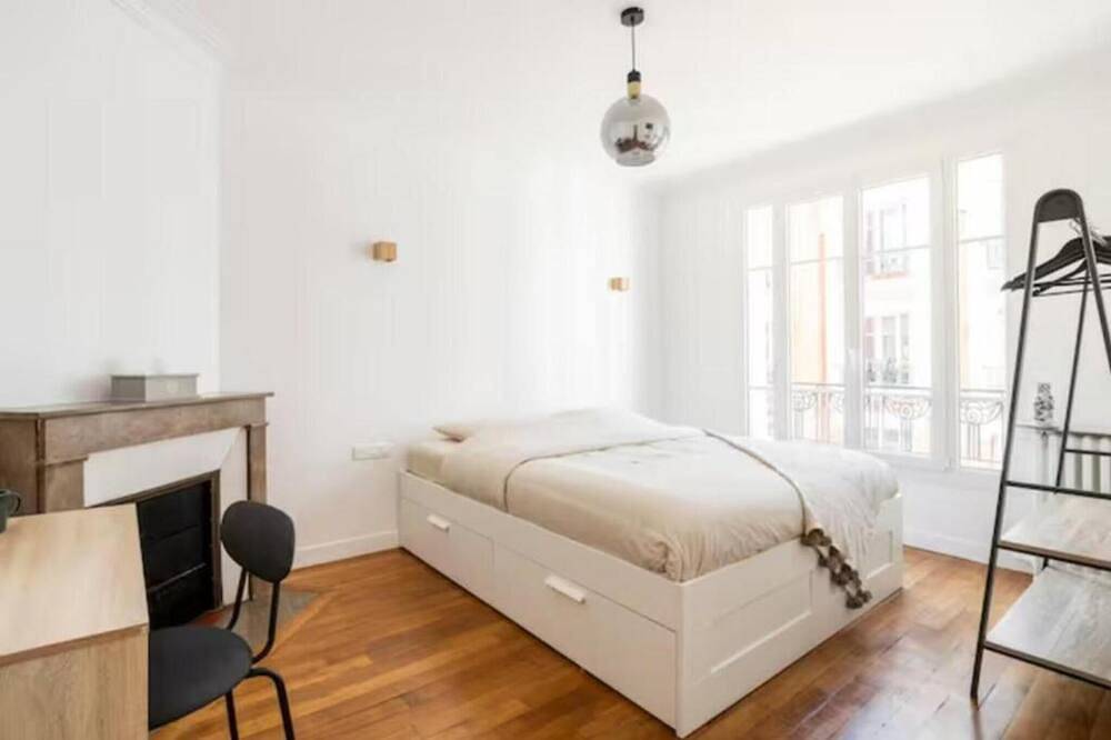 Entire apartment, The Square, Paris-Asnières - 10 min from Galeries Lafayette in Asnières-sur-Seine, Hauts-de-Seine