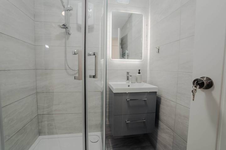 Apartamento entero, Estacionamiento gratuito de 2 dormitorios para 5 personas cerca del hospital Jr in Oxford, Oxfordshire