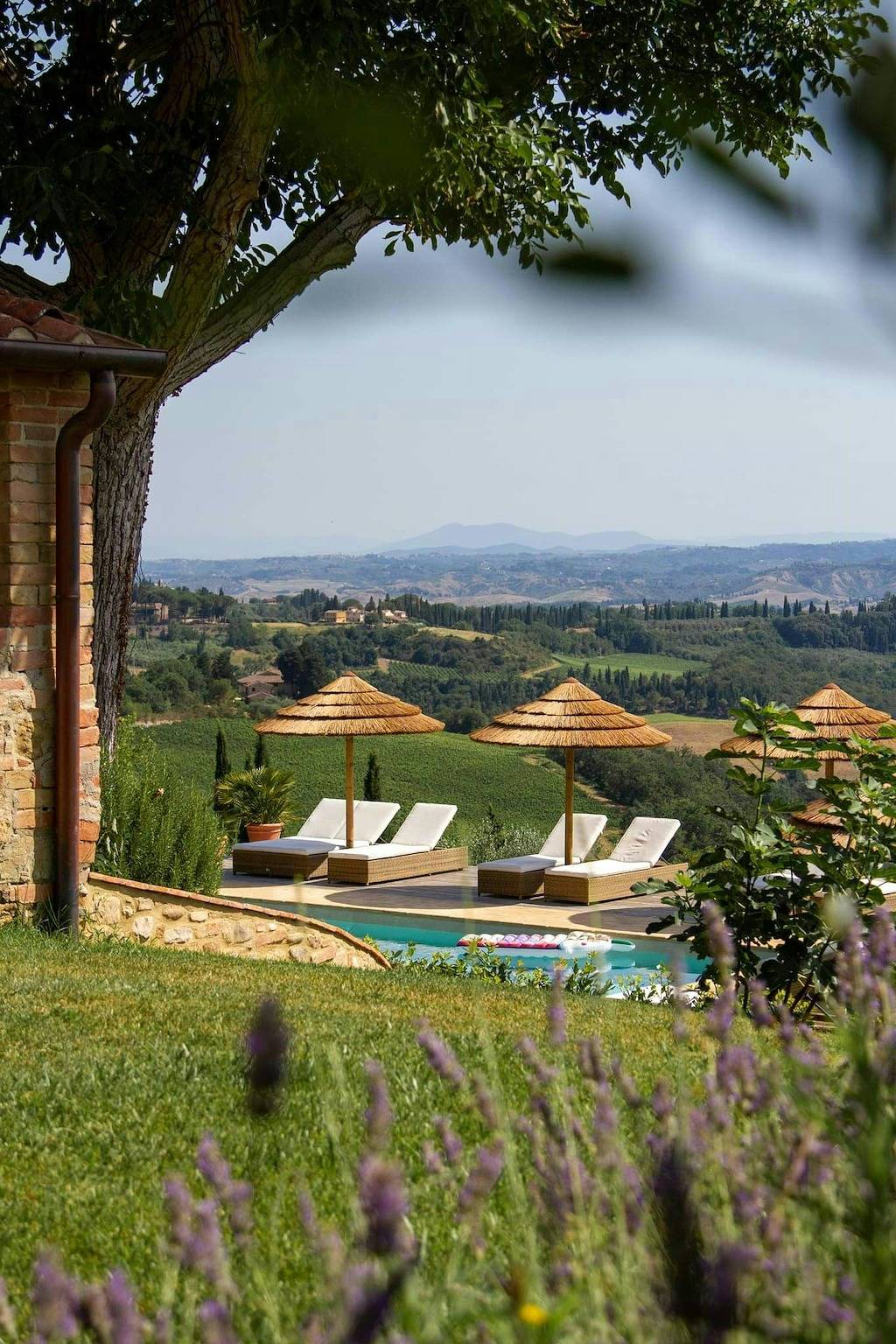 Geheel appartement, Panoramisch appartement in een boerderij uit 1600 in Pancole, San Gimignano