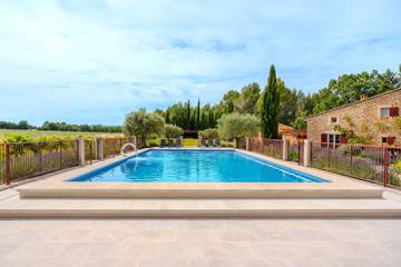 Maison De Vacances pour 19 Personnes dans Roussillon, Parc naturel régional du Luberon, Photo 2