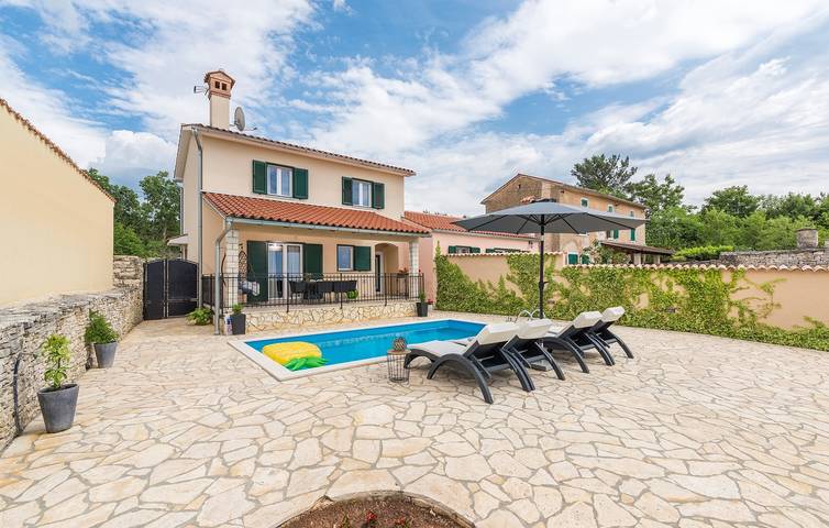 Villa pour 4 personnes, avec piscine et jardin à Kanfanar - 2