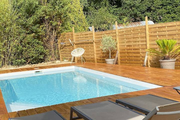 Gîte pour 6 personnes, avec jardin et terrasse à Viens