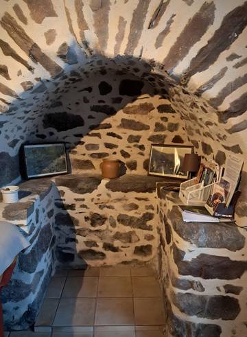 Ferme pour 6 Personnes dans Champs-sur-Tarentaine-Marchal, Région de Mauriac, Photo 1