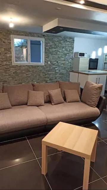 Gîte pour 10 personnes, avec jardin et terrasse, animaux acceptés à Magny-en-Vexin