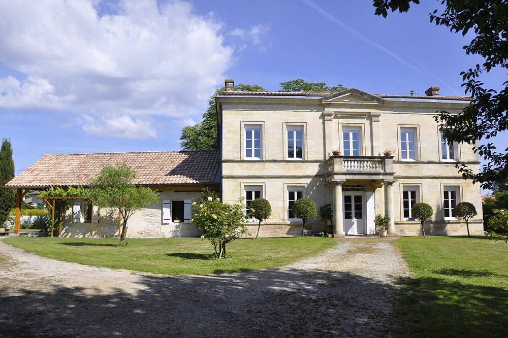 Meublé de tourisme **  aux portes de Bordeaux idéal pour les familles in Pessac, Région de Bordeaux