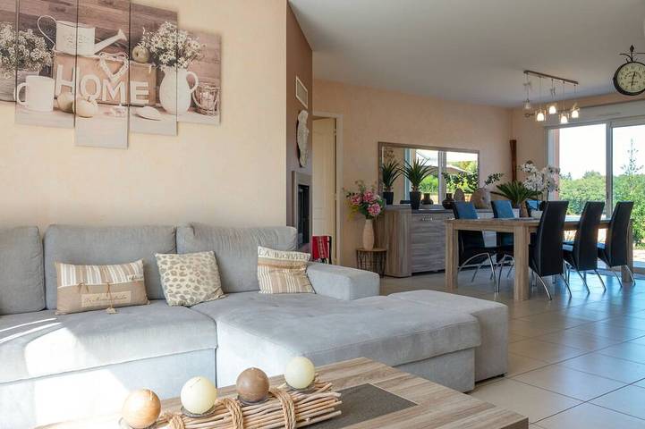 Location de vacances pour 8 personnes, avec jacuzzi et jardin à Panazol - 3