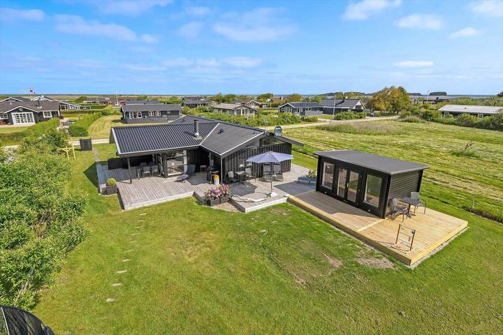 Ferienhaus für 8 Personen, mit Sauna und Garten sowie Whirlpool und Terrasse