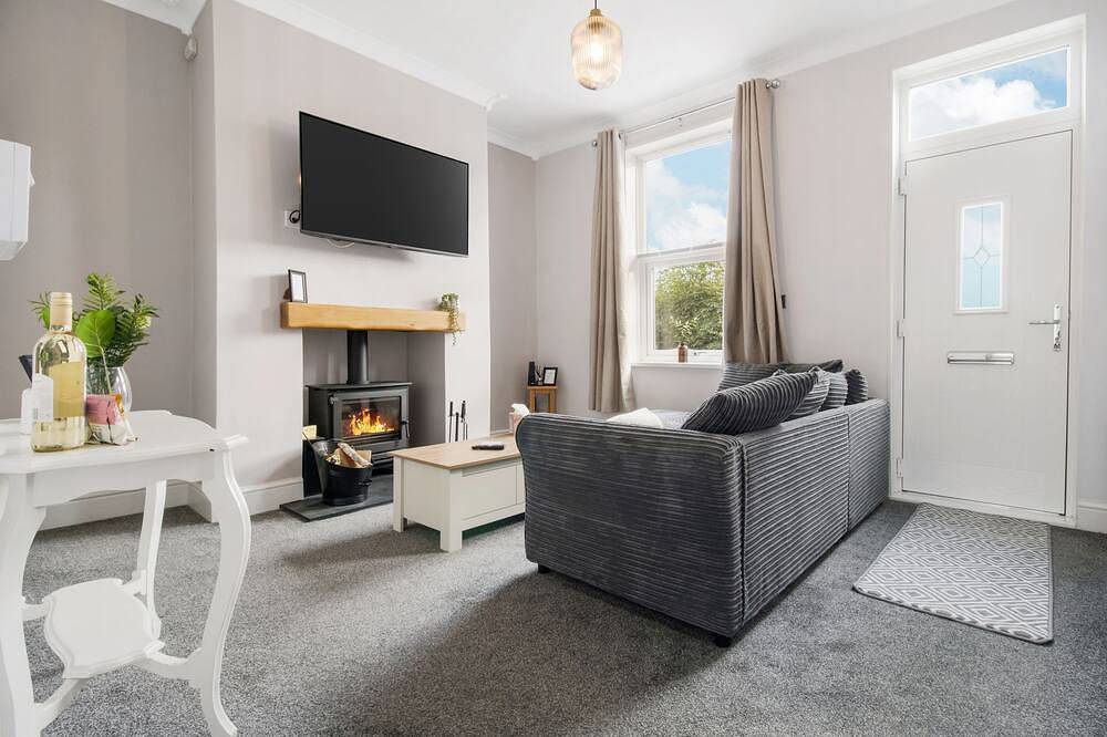 Cosy Green End Retreat in Wakefield, West Yorkshire