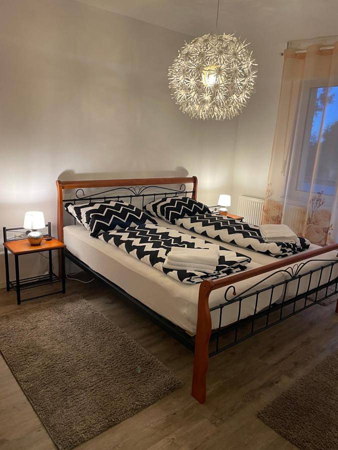 Ferienwohnung für 5 Personen, mit Balkon und Terrasse sowie Garten und Ausblick in Vlotho - 3