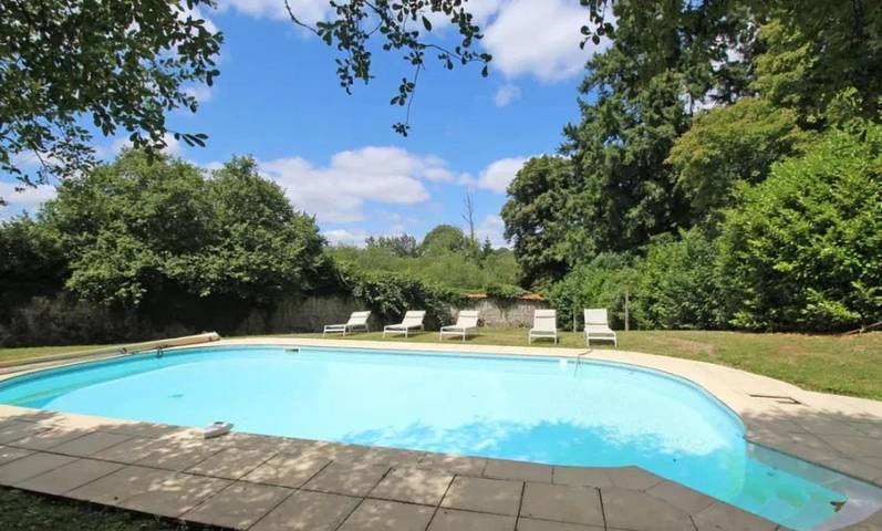 Location de vacances pour 15 personnes, avec piscine dans Saint-Gence - 3