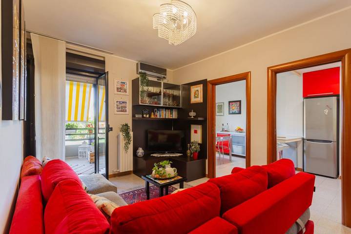 Holiday rental for 2 people, with balcony and hot tub as well as garden in Bari